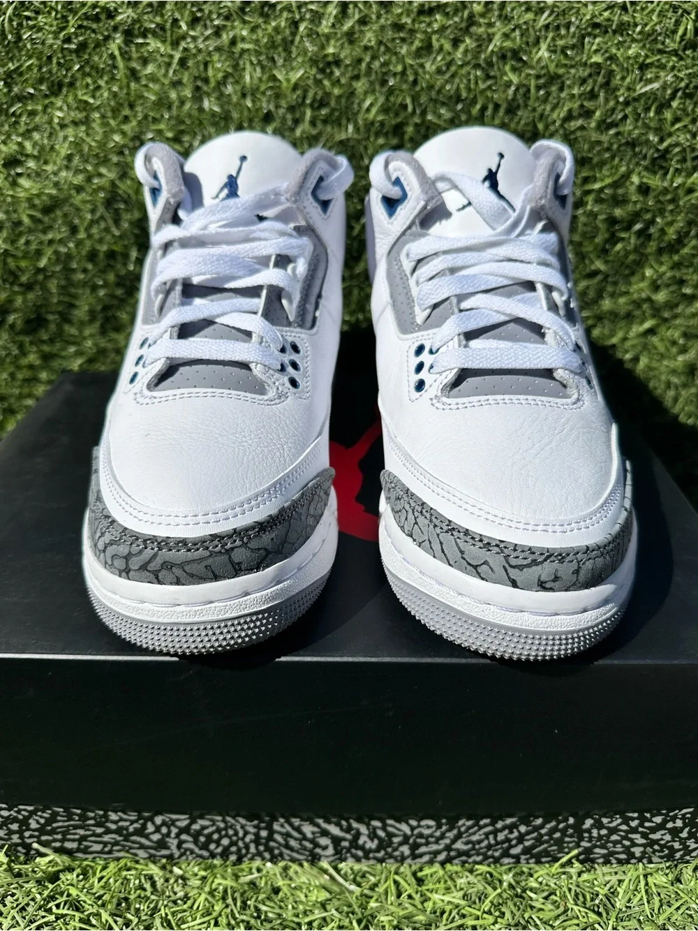 Air Jordan 3 Retro GS White/Cement/Midnight Navy Blue, Size 6.5Y